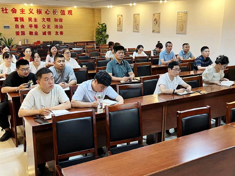 法務(wù)培訓(xùn)2.jpg 法務(wù)培訓(xùn)2.jpg